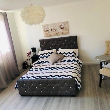 Beautiful Large Room In London Flat Exterior photo